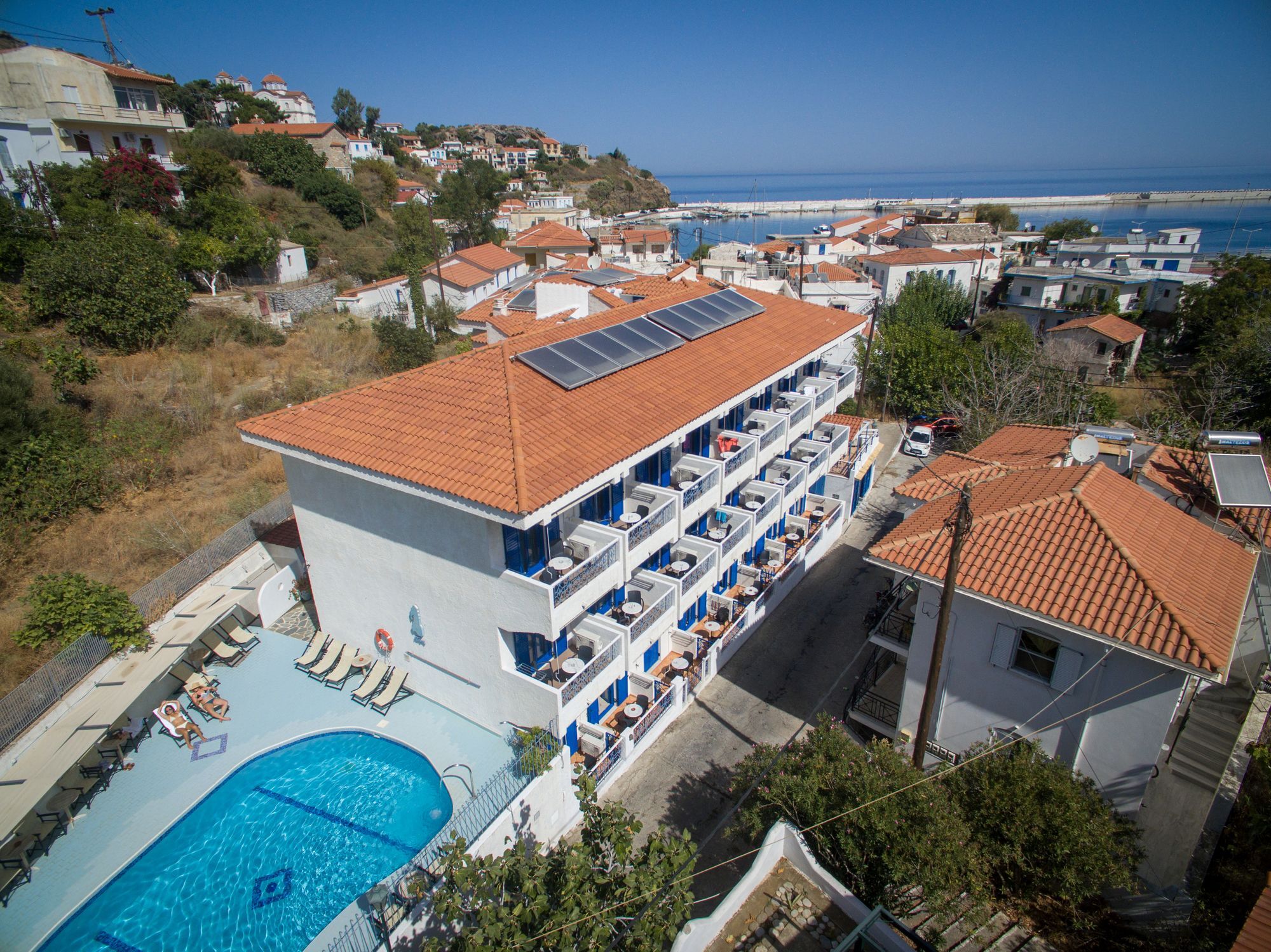 Atheras Hotel Evdilos  Exterior photo